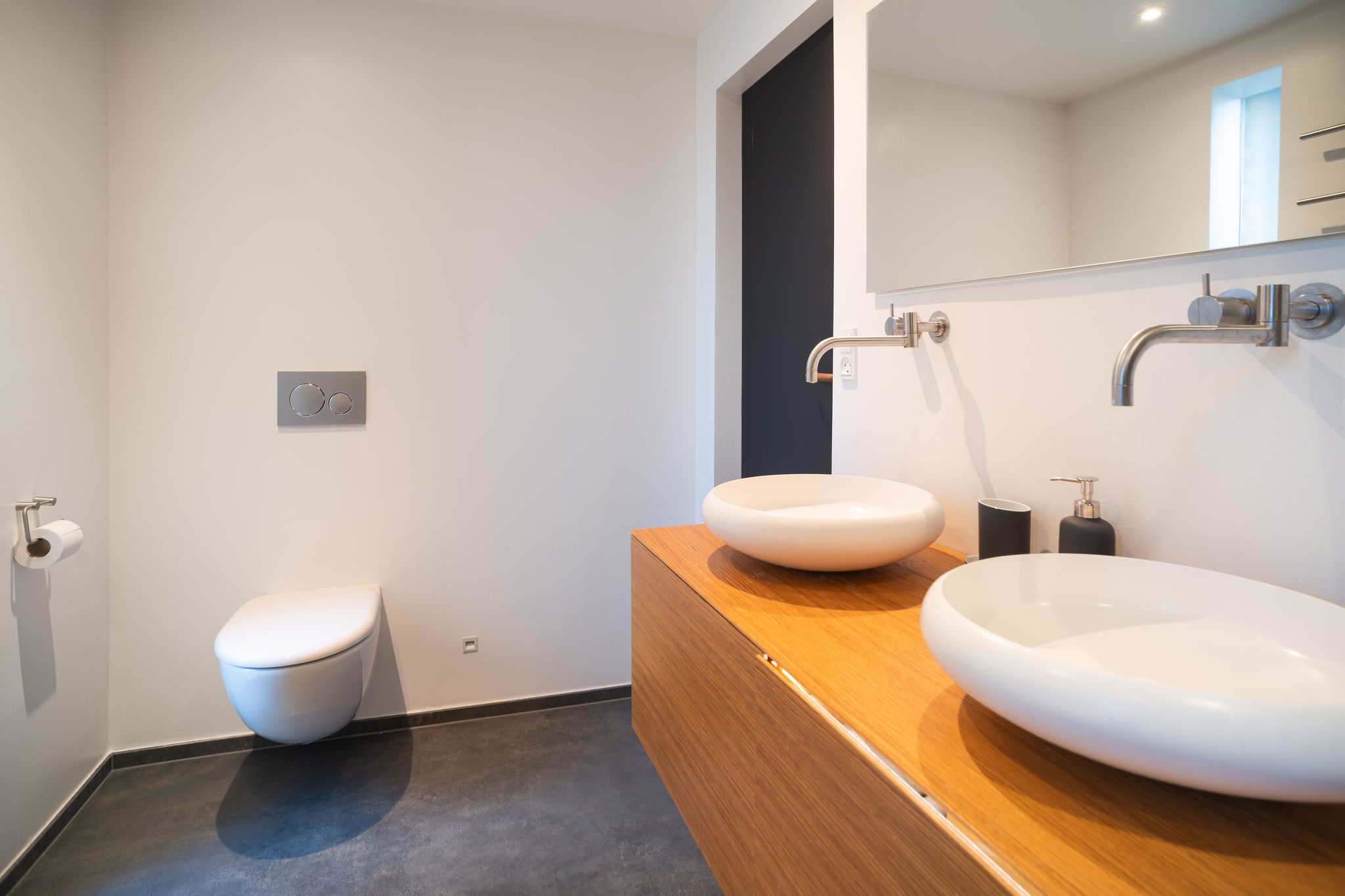 Perfekt til fremvisning af udlejningsboliger på Airbnb eller andre platforme. Fotograferet af Weigang Fotografi, ekspert i bolig- og interiørfotografering i København.