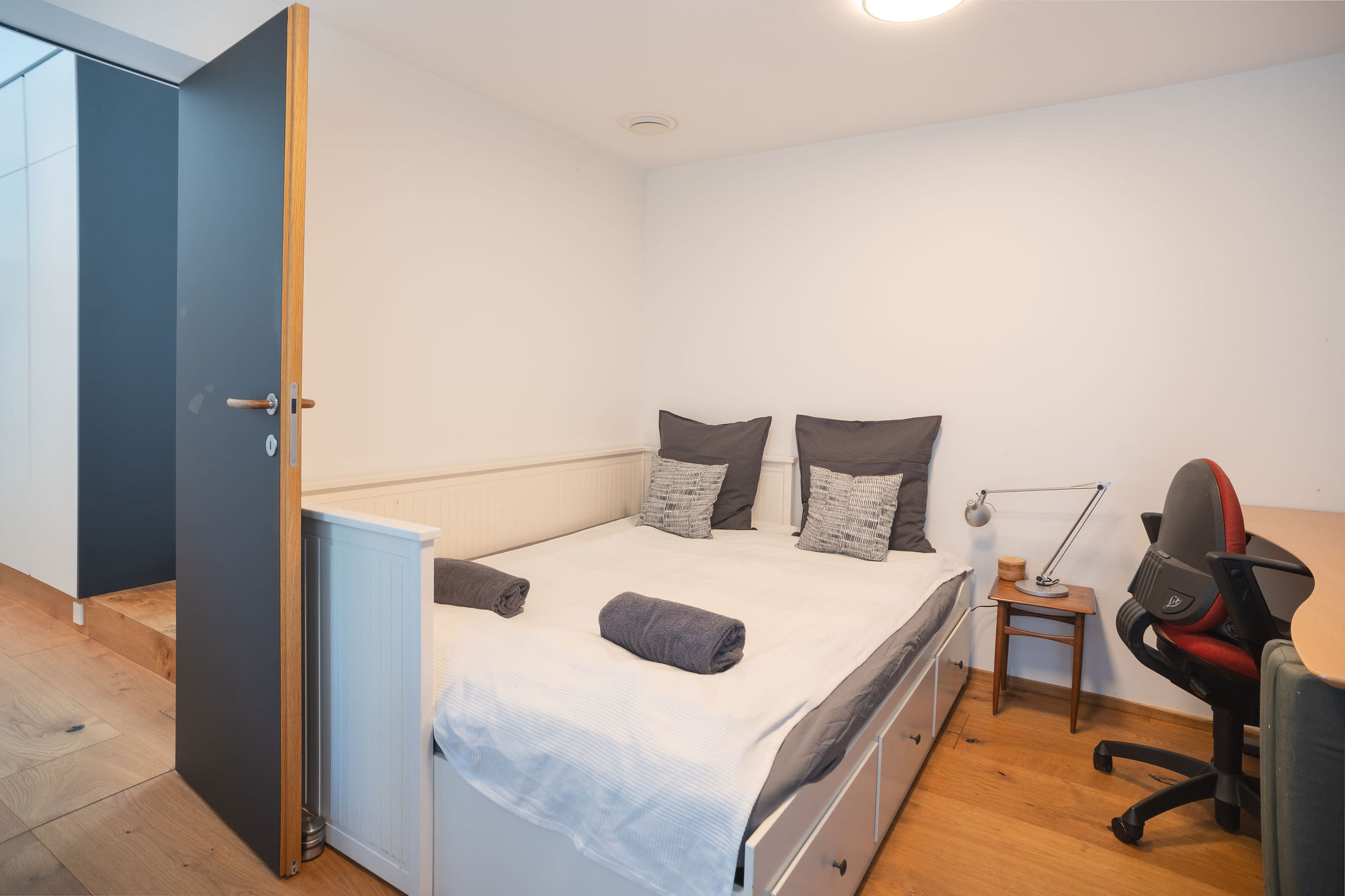 Perfekt til fremvisning af udlejningsboliger på Airbnb eller andre platforme. Fotograferet af Weigang Fotografi, ekspert i bolig- og interiørfotografering i København.